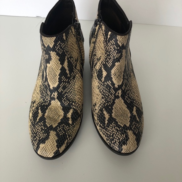 Sam Edelman Snake Skin Heeled Booties 7.5 - Picture 5 of 8